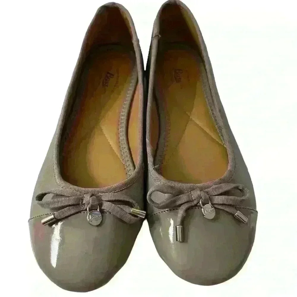 G.H. Bass Women's Lacy Ballet Flats Size 6